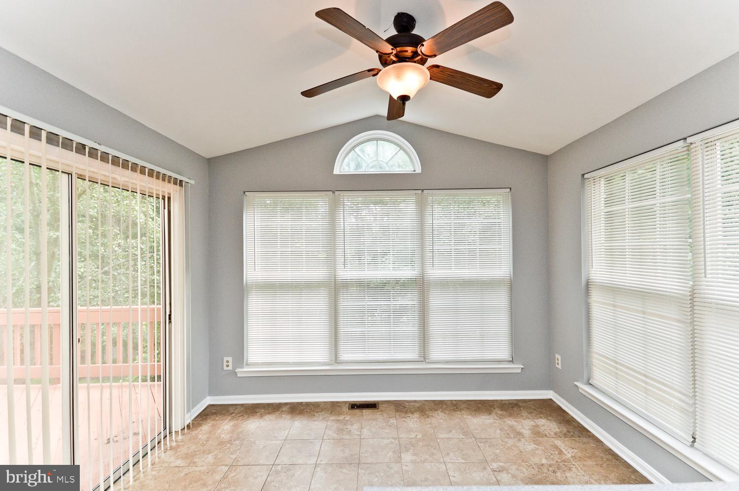 9505 Hobart Street Springdale, MD 20721 - Photo 10 of 31 Sunroom