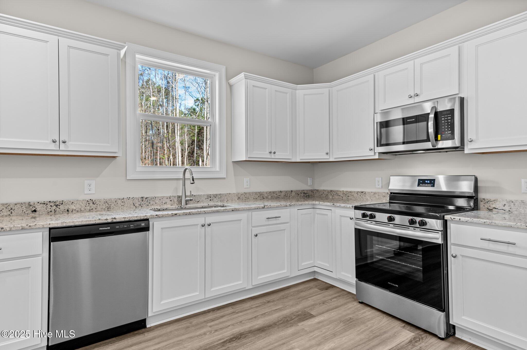 9184 Phoenix Court Spring Hope, NC 27882 - Photo 6 of 35 25-web-or-mls-DSC_2122