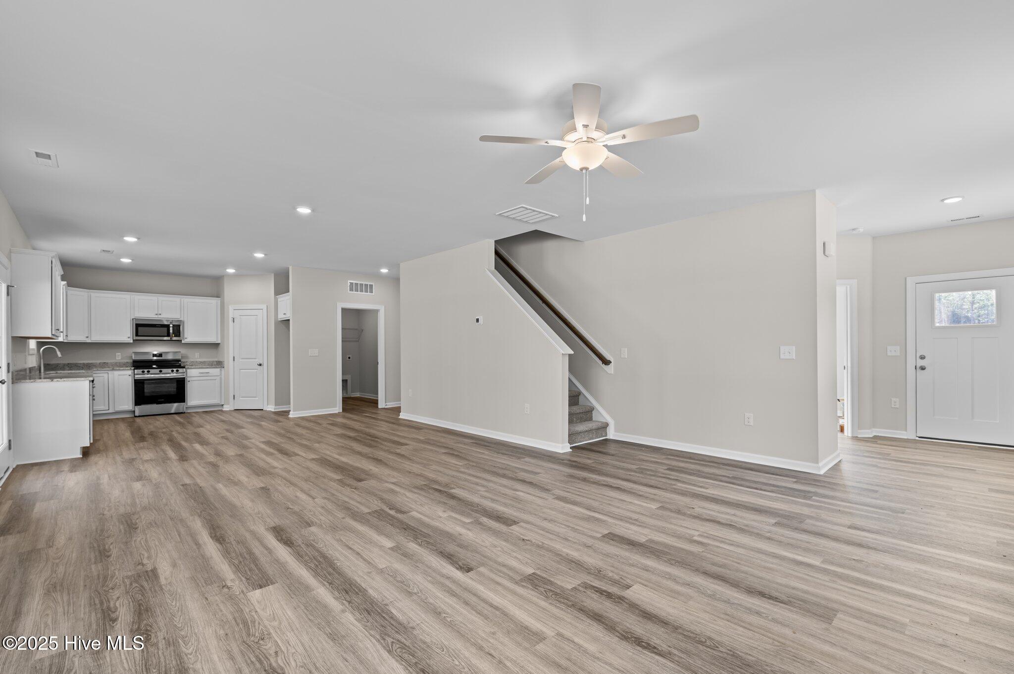 9184 Phoenix Court Spring Hope, NC 27882 - Photo 7 of 35 29-web-or-mls-DSC_2134