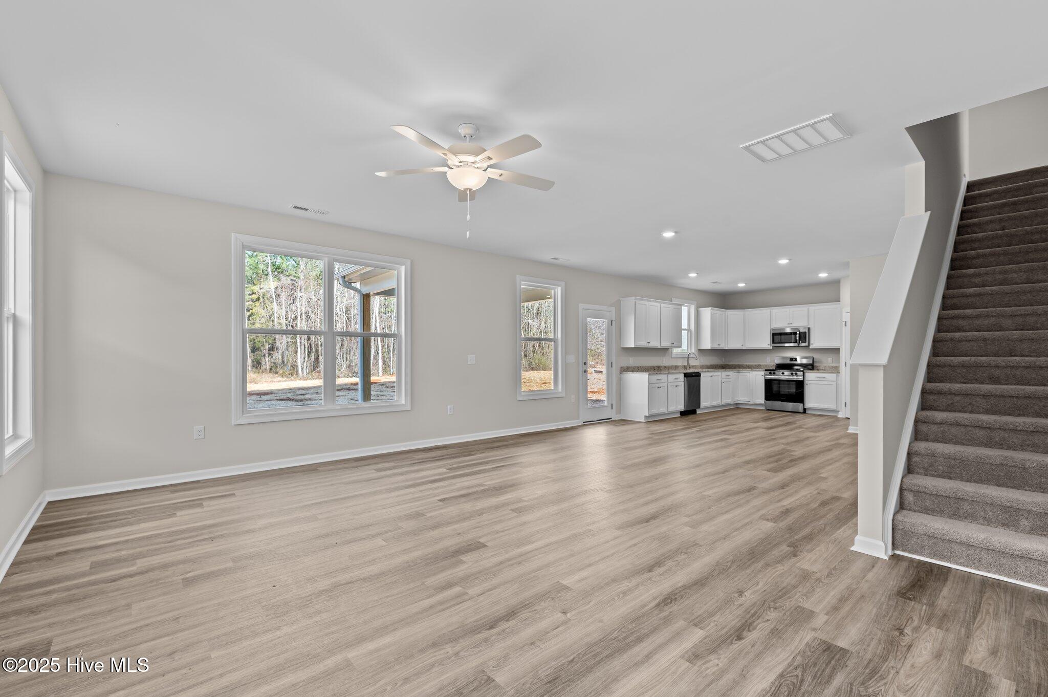 9184 Phoenix Court Spring Hope, NC 27882 - Photo 8 of 35 21-web-or-mls-DSC_2110