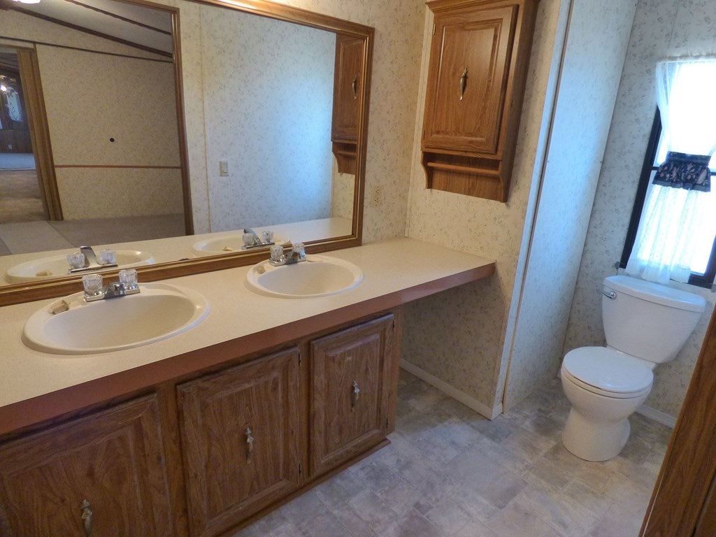 180 Pleasantview Road Austinville, VA 24312 - Photo 13 of 17 Gallery Image 13