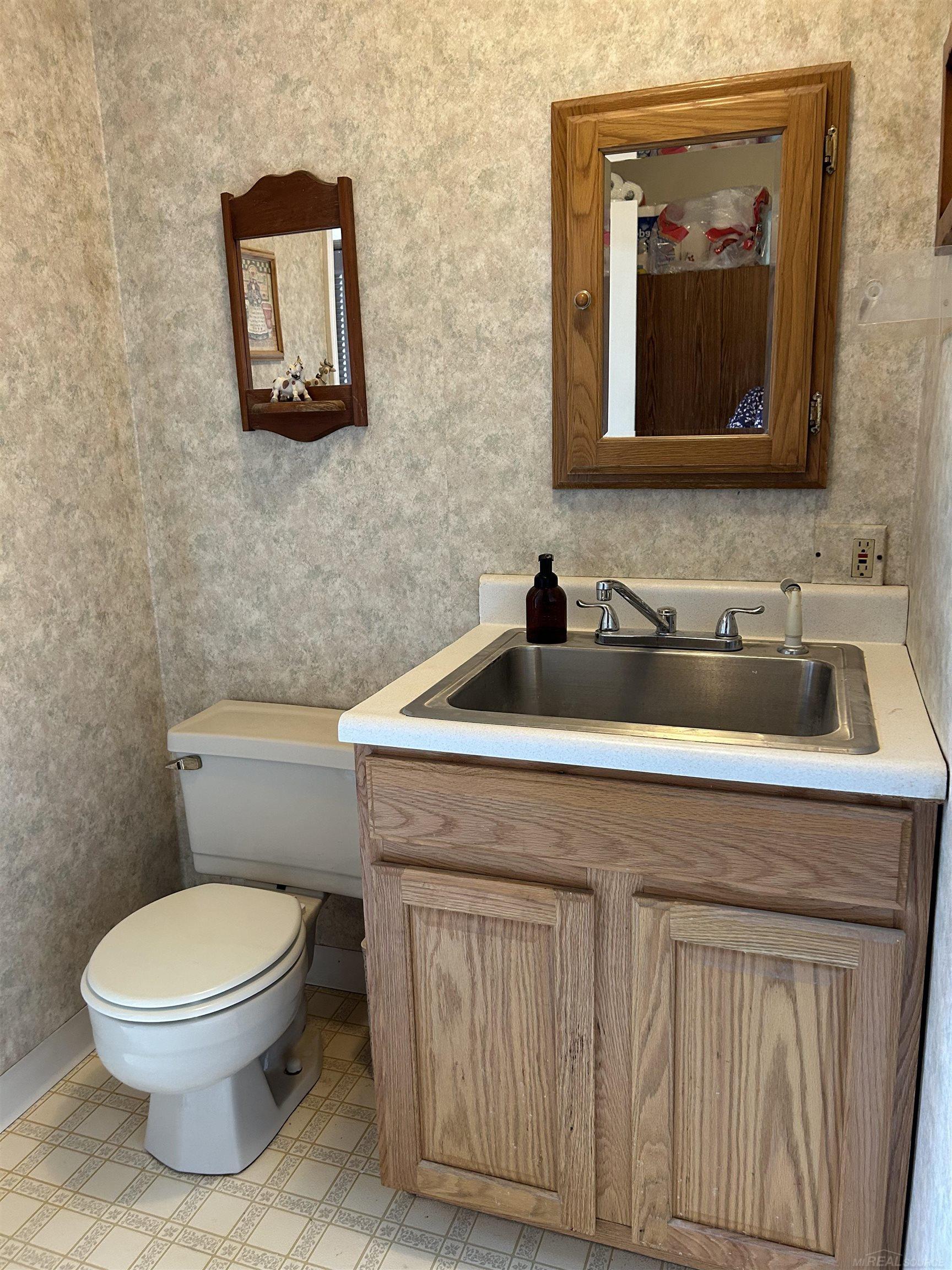 3894 South Lake George Road Dryden, MI 48428 - Photo 16 of 30
