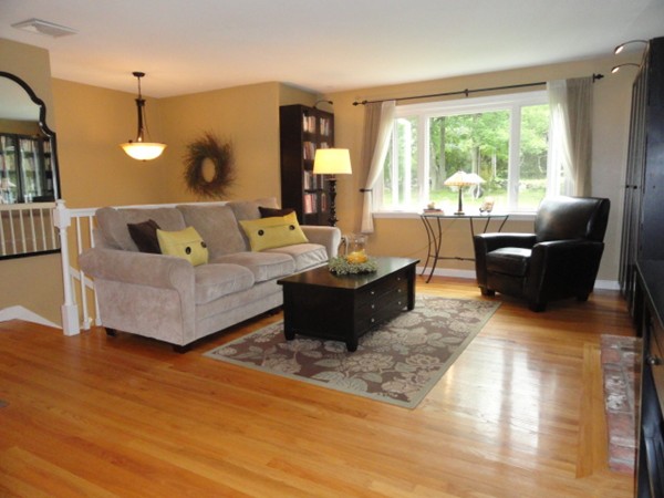113 Fiske Hill Road Sturbridge, MA 01566 - Photo 2 of 26 Gallery Image 2