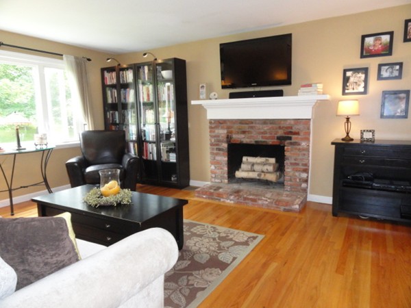 113 Fiske Hill Road Sturbridge, MA 01566 - Photo 3 of 26 Gallery Image 3