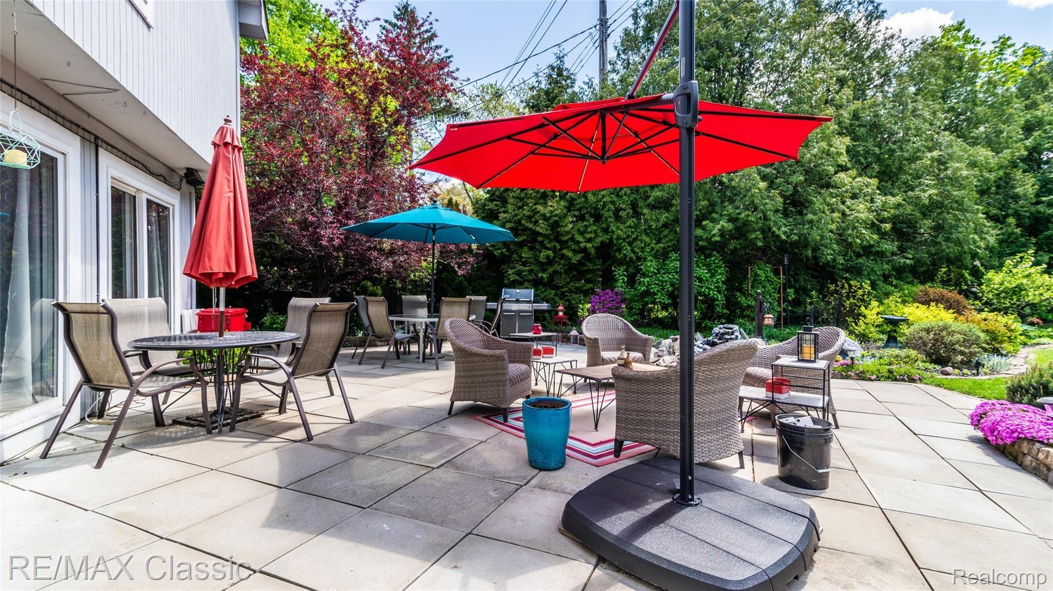 7481 Honeysuckle Road West Bloomfield, MI 48324 - Photo 33 of 51 Huge Patio