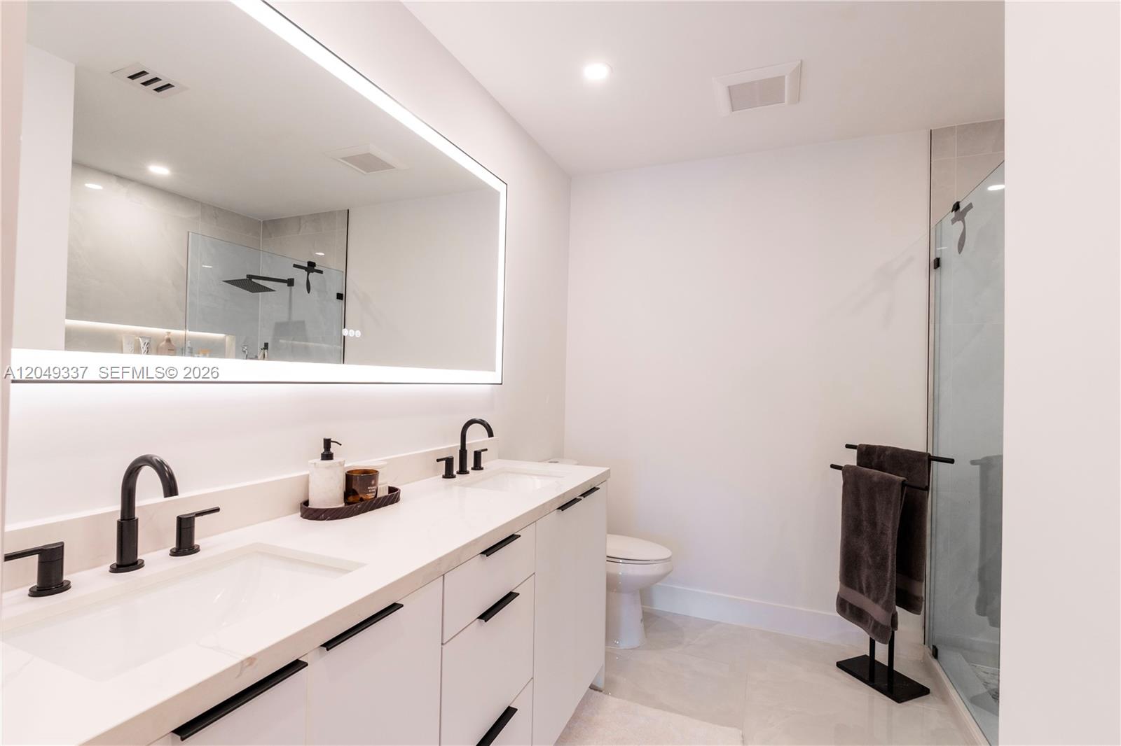 14808 Balgowan Road Miami Lakes, FL 33016 - Photo 14 of 33