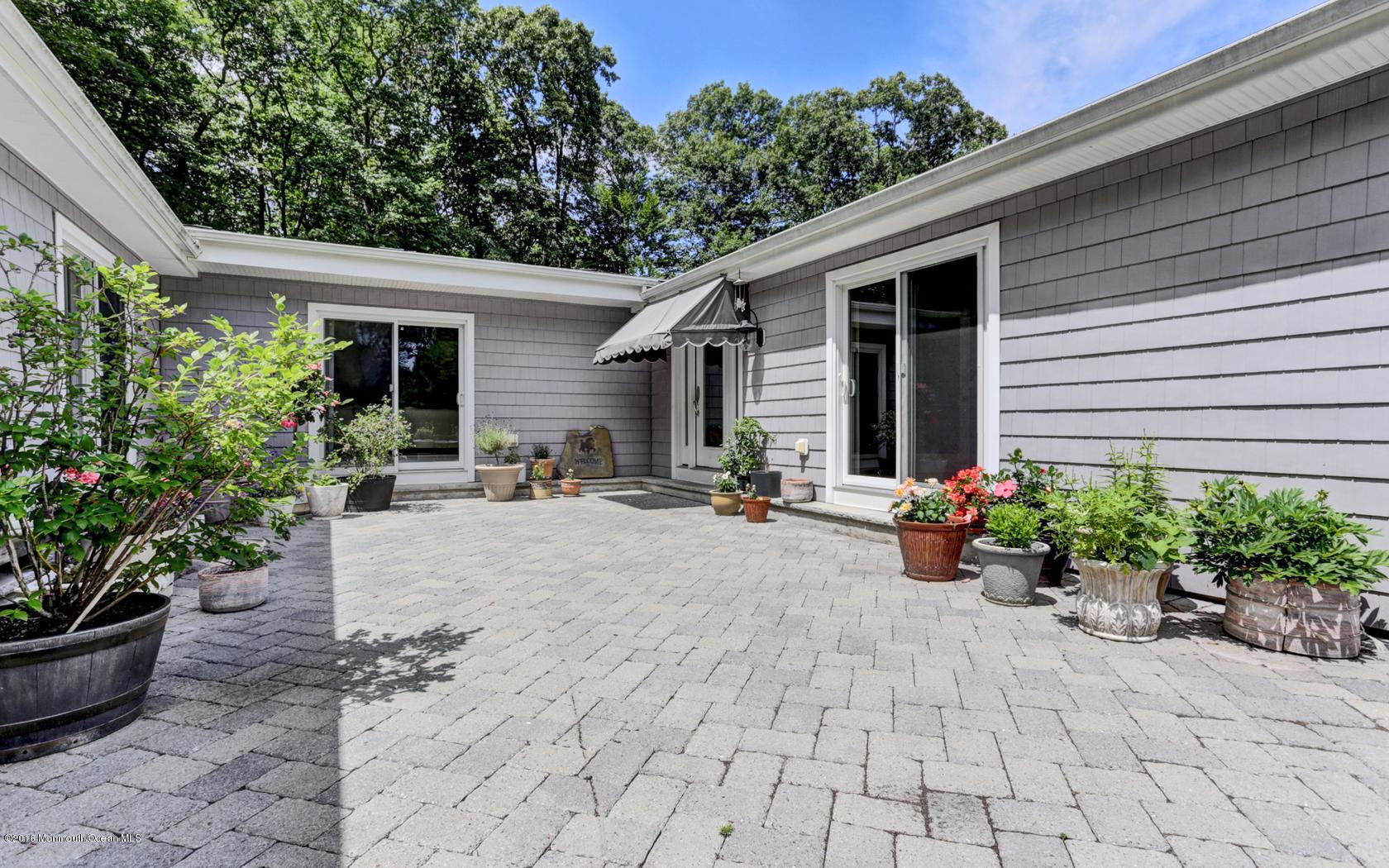 34 Laurel Brook Road Lincroft, NJ 07738 - Photo 3 of 30 Courtyard