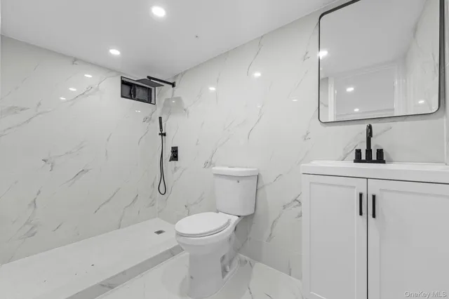 $779,000 | 114-22 201st Street | St. Albans