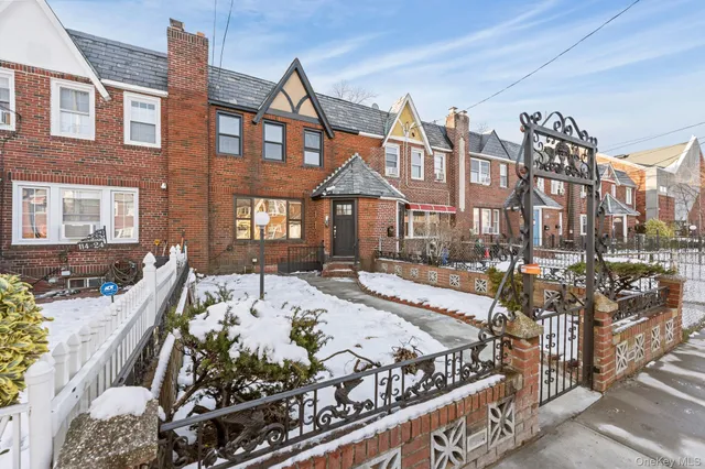 $779,000 | 114-22 201st Street | St. Albans