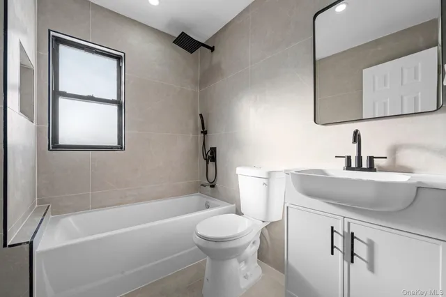 $779,000 | 114-22 201st Street | St. Albans