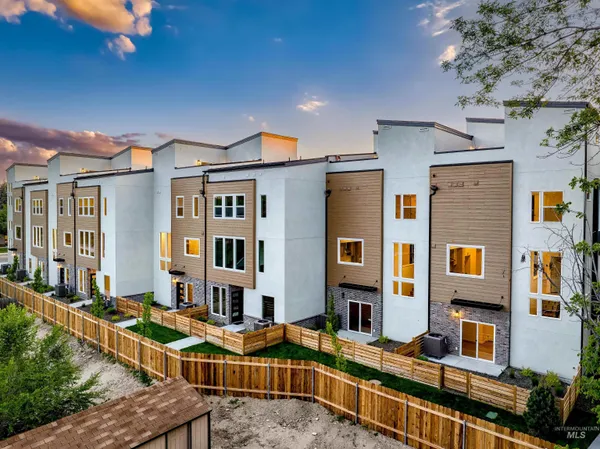 $615,000 | 2032 South Mackinnon Lane, Boise, ID 83706