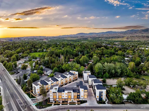 $615,000 | 2032 South Mackinnon Lane, Boise, ID 83706