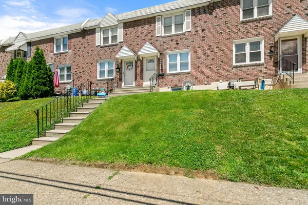 $2,200 | 651 Magnolia Avenue, Glenolden, PA 19036
