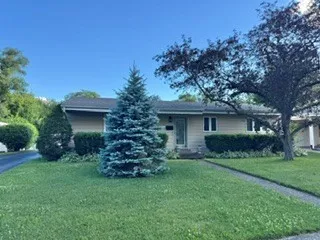 $395,000 | 715 East Baldwin Road, Palatine, IL 60074