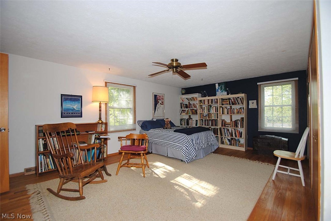 947 Professor Road Cleveland, OH 44124 - Photo 12 of 27 EXCEPTIONALLY LARGE BEDROOM