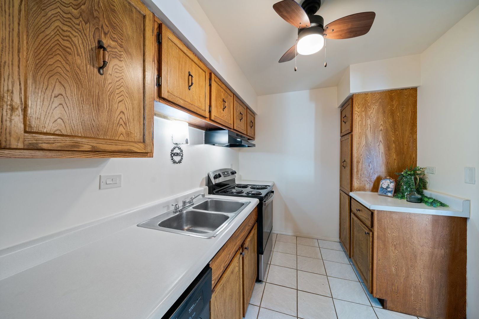 826 East Old Willow Road, Unit 103 Prospect Heights, IL 60070 - Photo 9 of 31