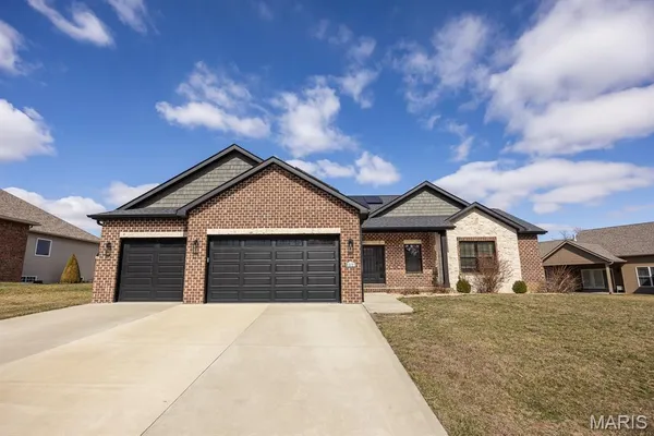 $564,500 | 8521 Terracotta Place, O'Fallon, IL 62269