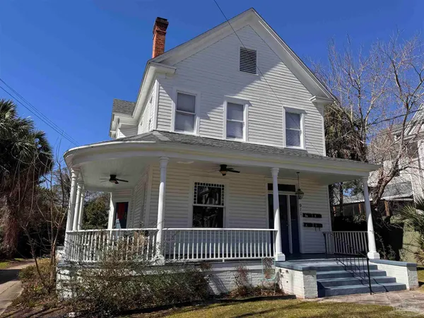 $975 | 911 North Spring Street, Unit 2, Pensacola, FL 32501