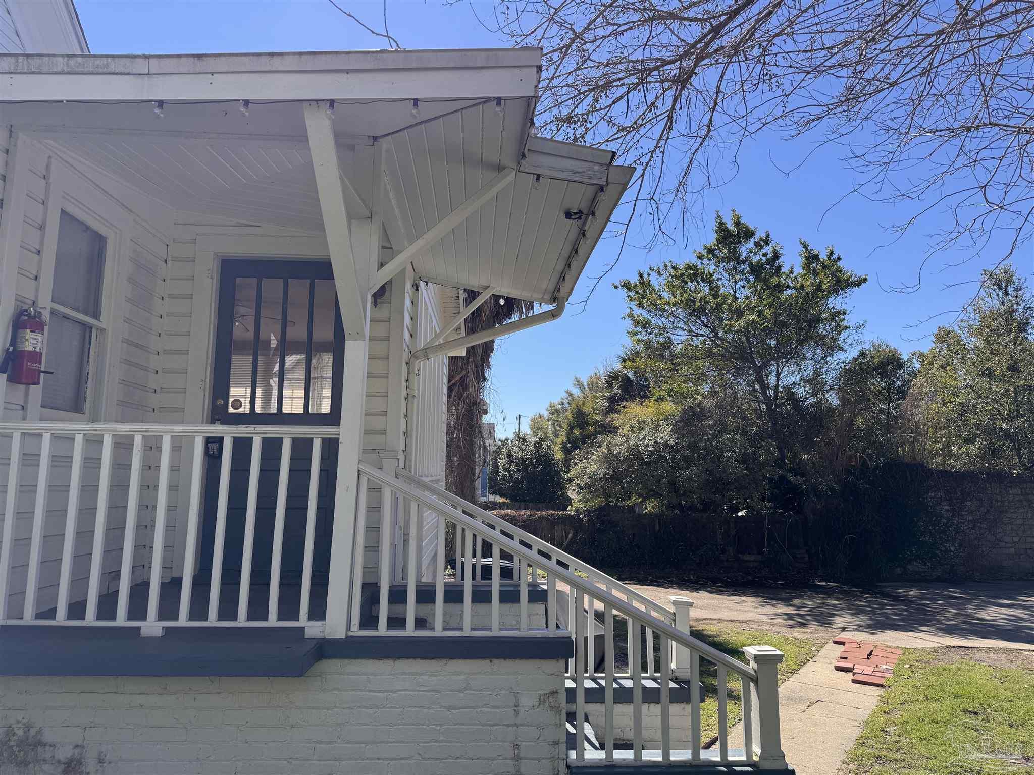 911 North Spring Street, Unit 2 Pensacola, FL 32501 - Photo 13 of 18