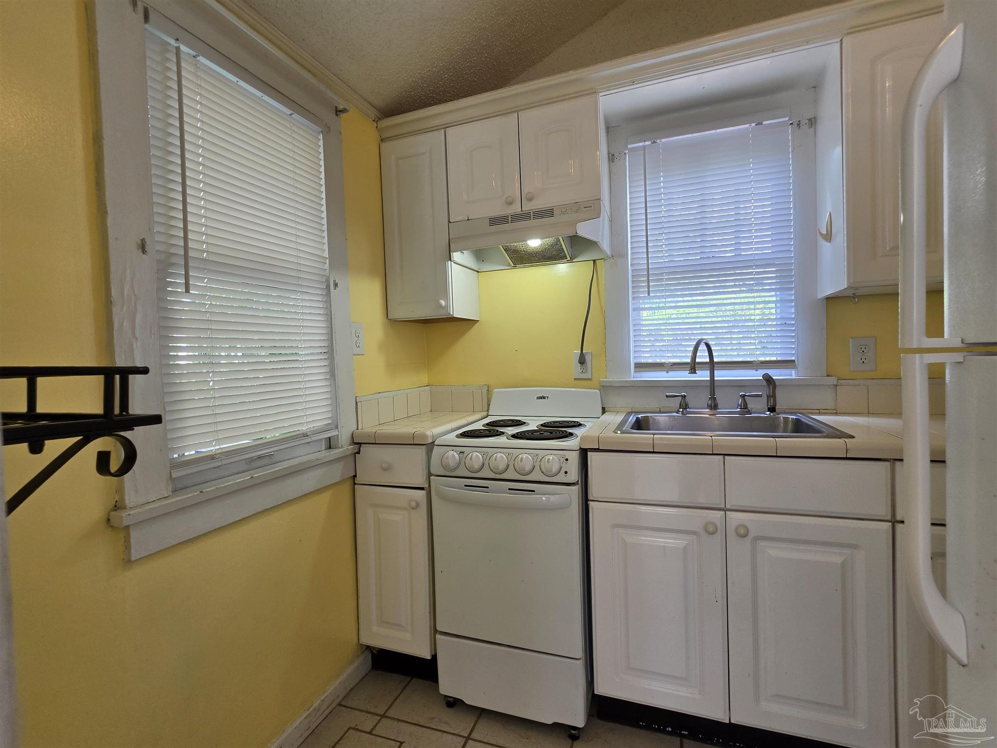 911 North Spring Street, Unit 2 Pensacola, FL 32501 - Photo 5 of 18