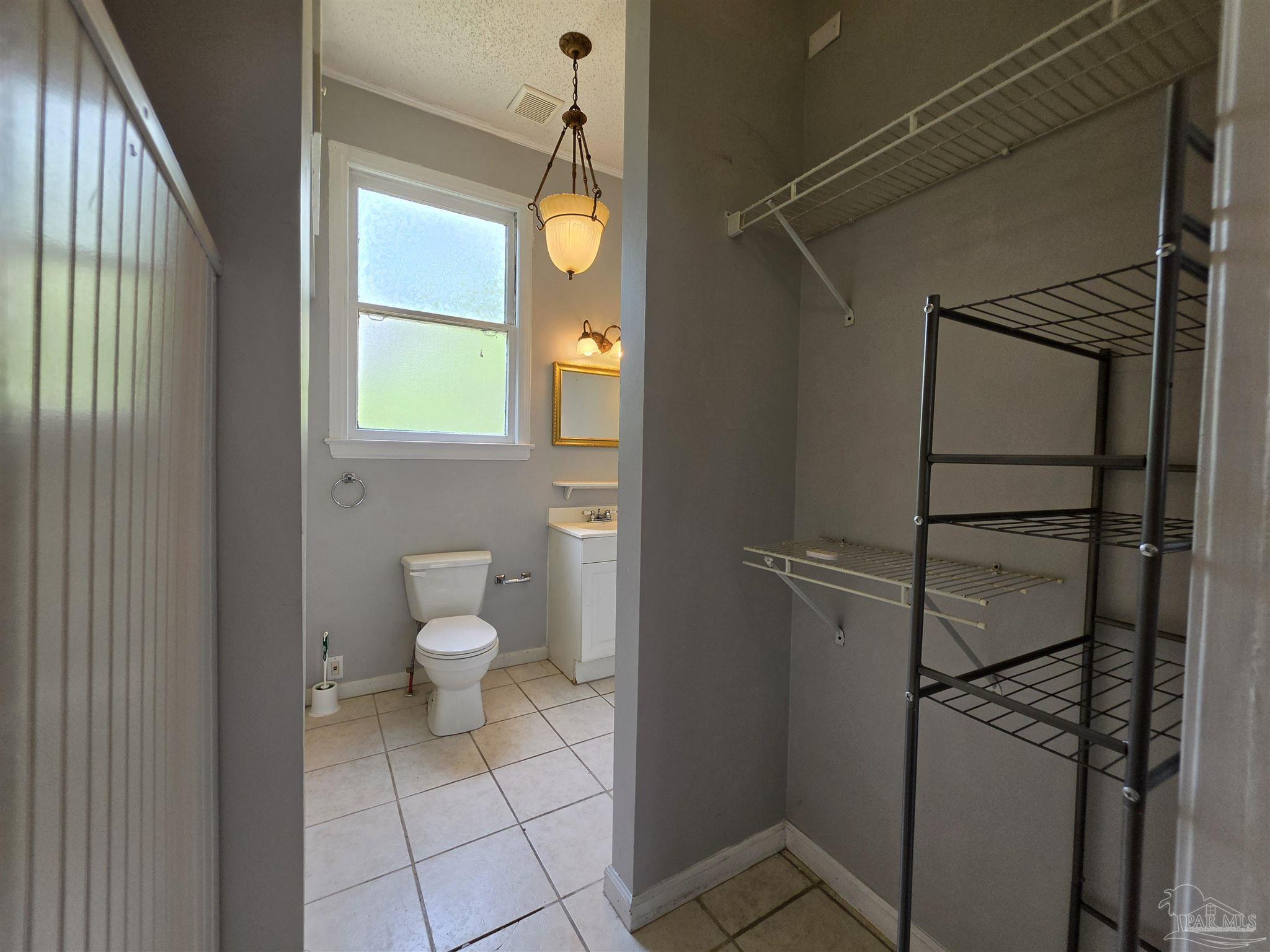 911 North Spring Street, Unit 2 Pensacola, FL 32501 - Photo 9 of 18