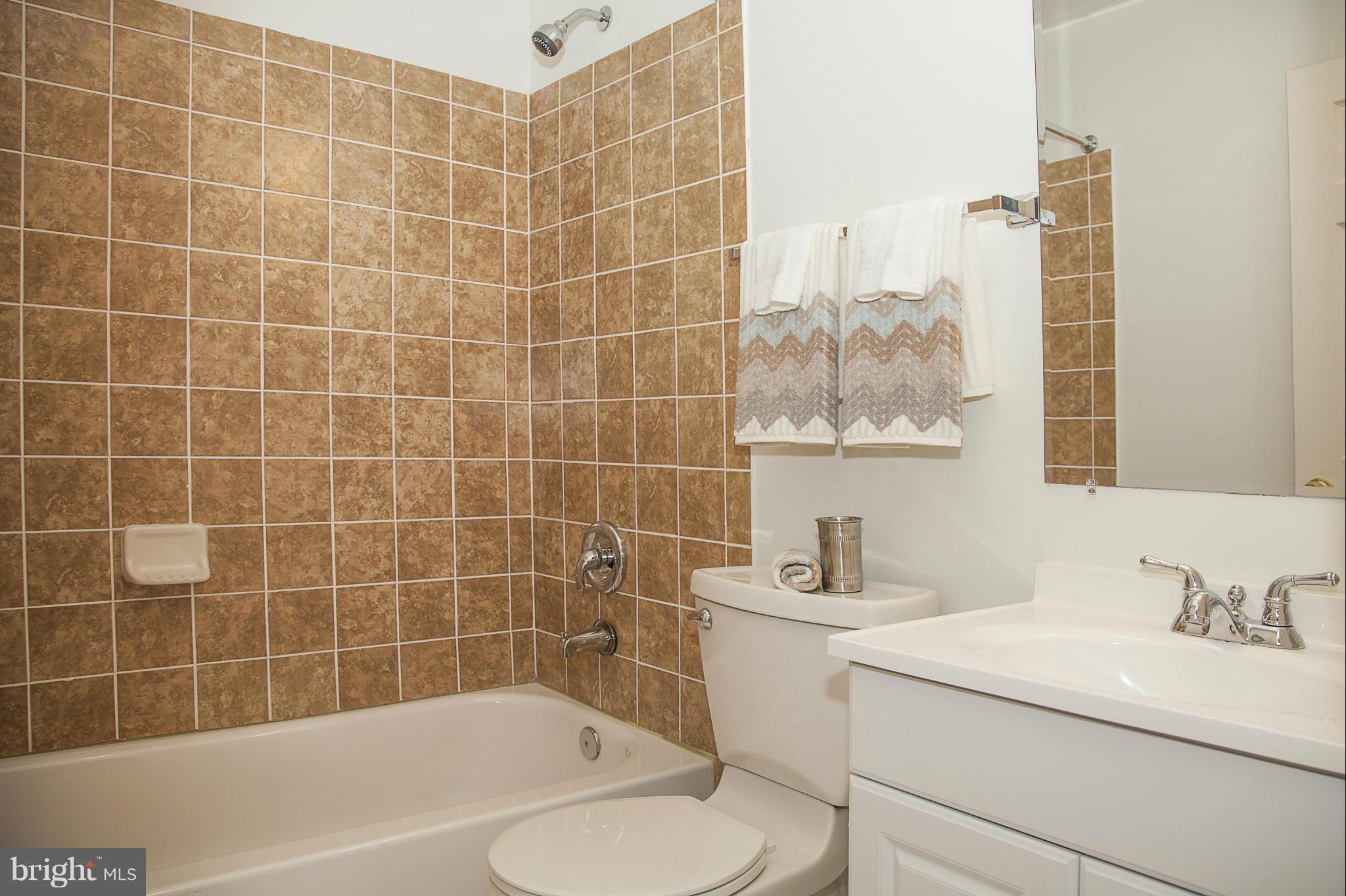 8400 Rainbow Road Vienna, VA 22182 - Photo 17 of 30 Bath
