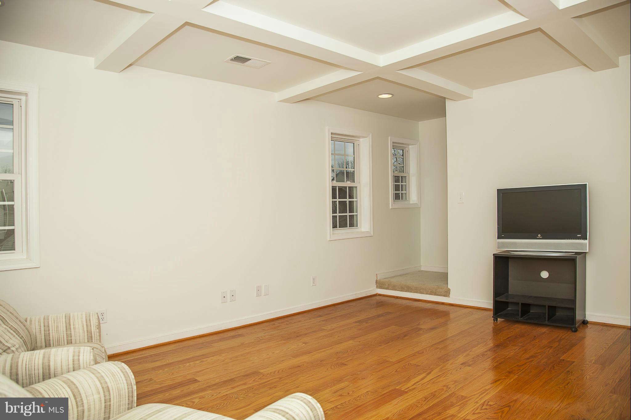 8400 Rainbow Road Vienna, VA 22182 - Photo 24 of 30 Family Room