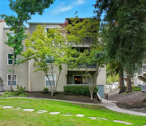 $330,000 | 1085 Murrieta Boulevard, Unit 324, Livermore, CA 94550