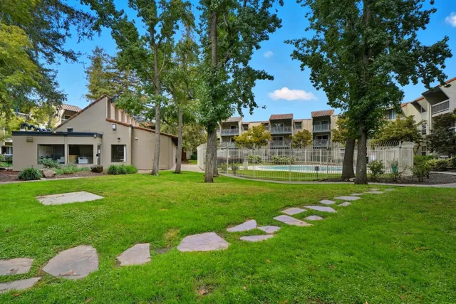 $330,000 | 1085 Murrieta Boulevard, Unit 324, Livermore, CA 94550