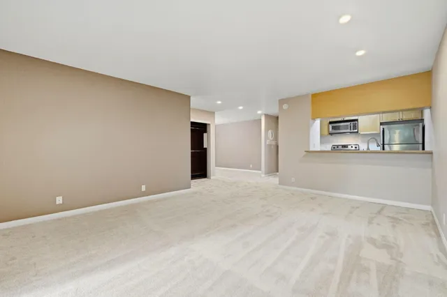 $330,000 | 1085 Murrieta Boulevard, Unit 324, Livermore, CA 94550