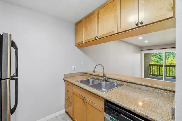 $330,000 | 1085 Murrieta Boulevard, Unit 324, Livermore, CA 94550