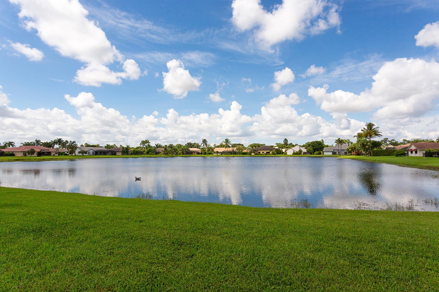22337 Boyaca Avenue Boca Raton, FL 33433 - Photo 4 of 30 Direct Lakefront