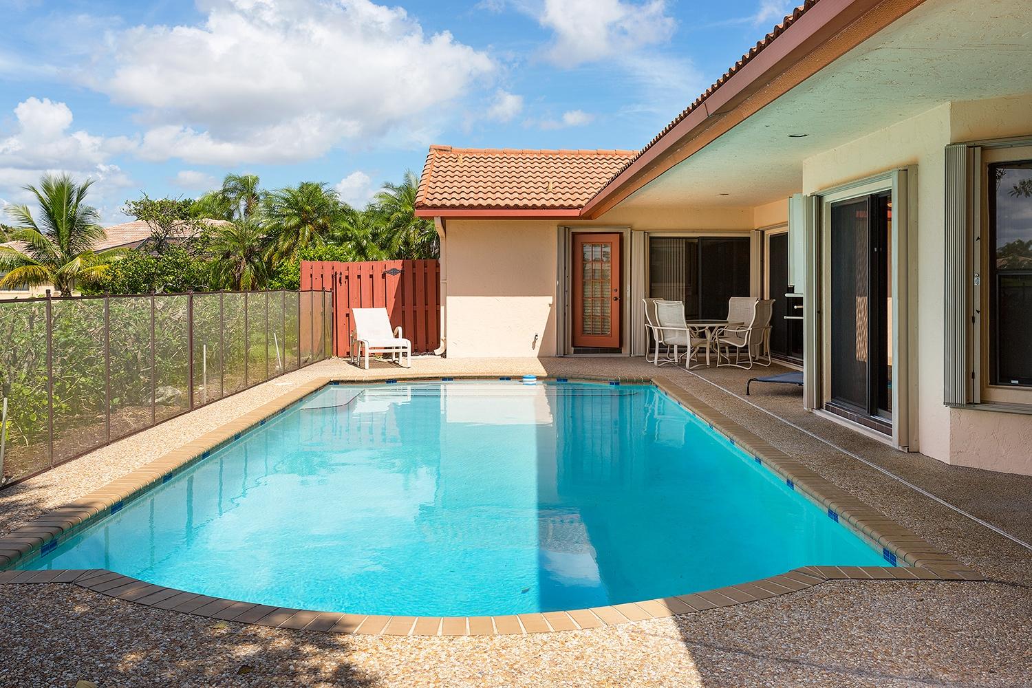22337 Boyaca Avenue Boca Raton, FL 33433 - Photo 8 of 30 Pool 1
