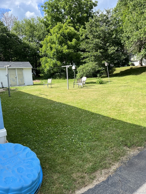 23 Riverview Circle Brimfield, MA 01010 - Photo 4 of 11