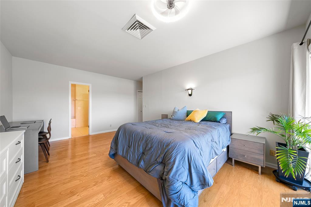 300 Gorge Road, Unit 62 Cliffside Park, NJ 07010 - Photo 16 of 31