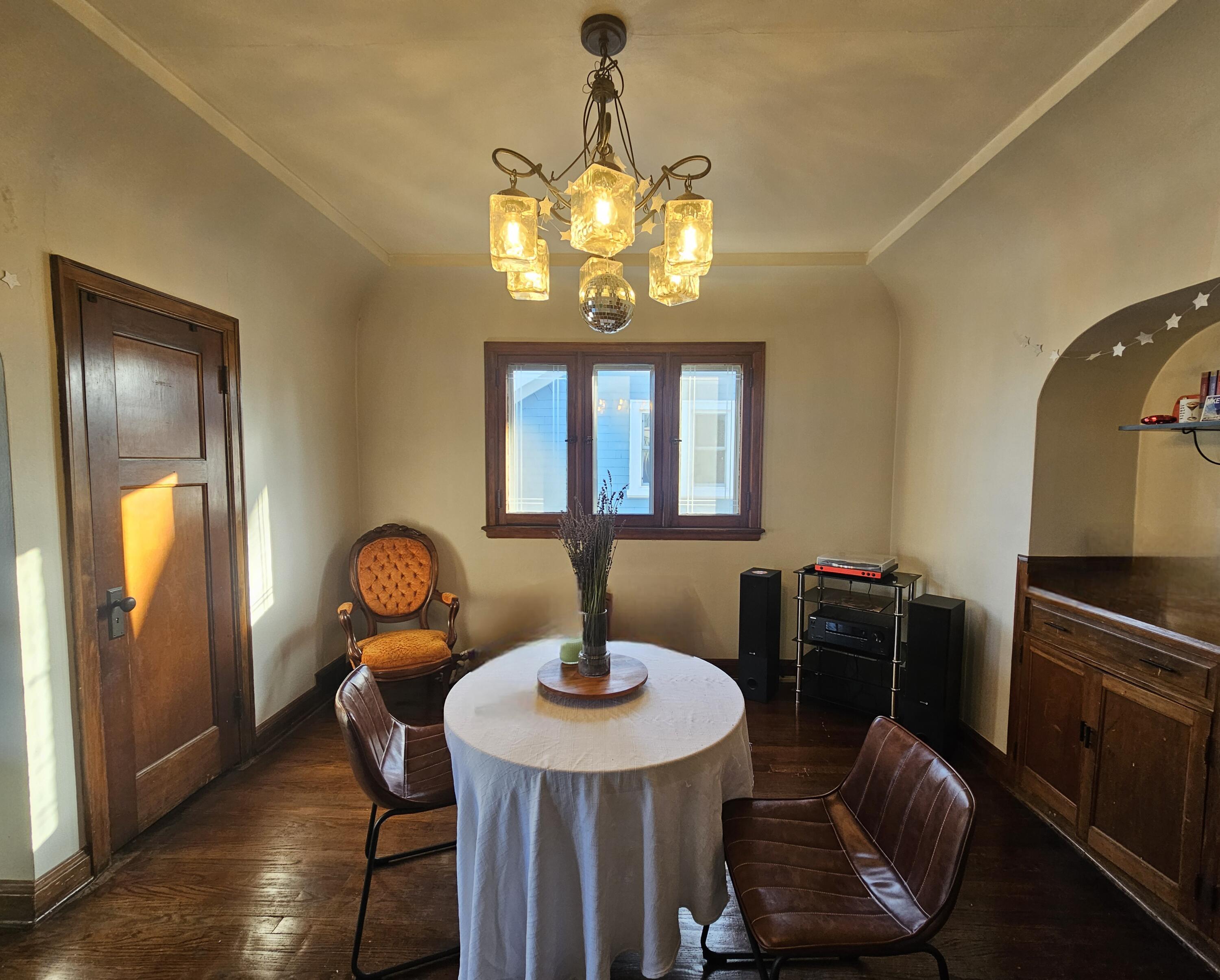 1835 North 55th Street Milwaukee, WI 53208 - Photo 13 of 23 Upper Dining