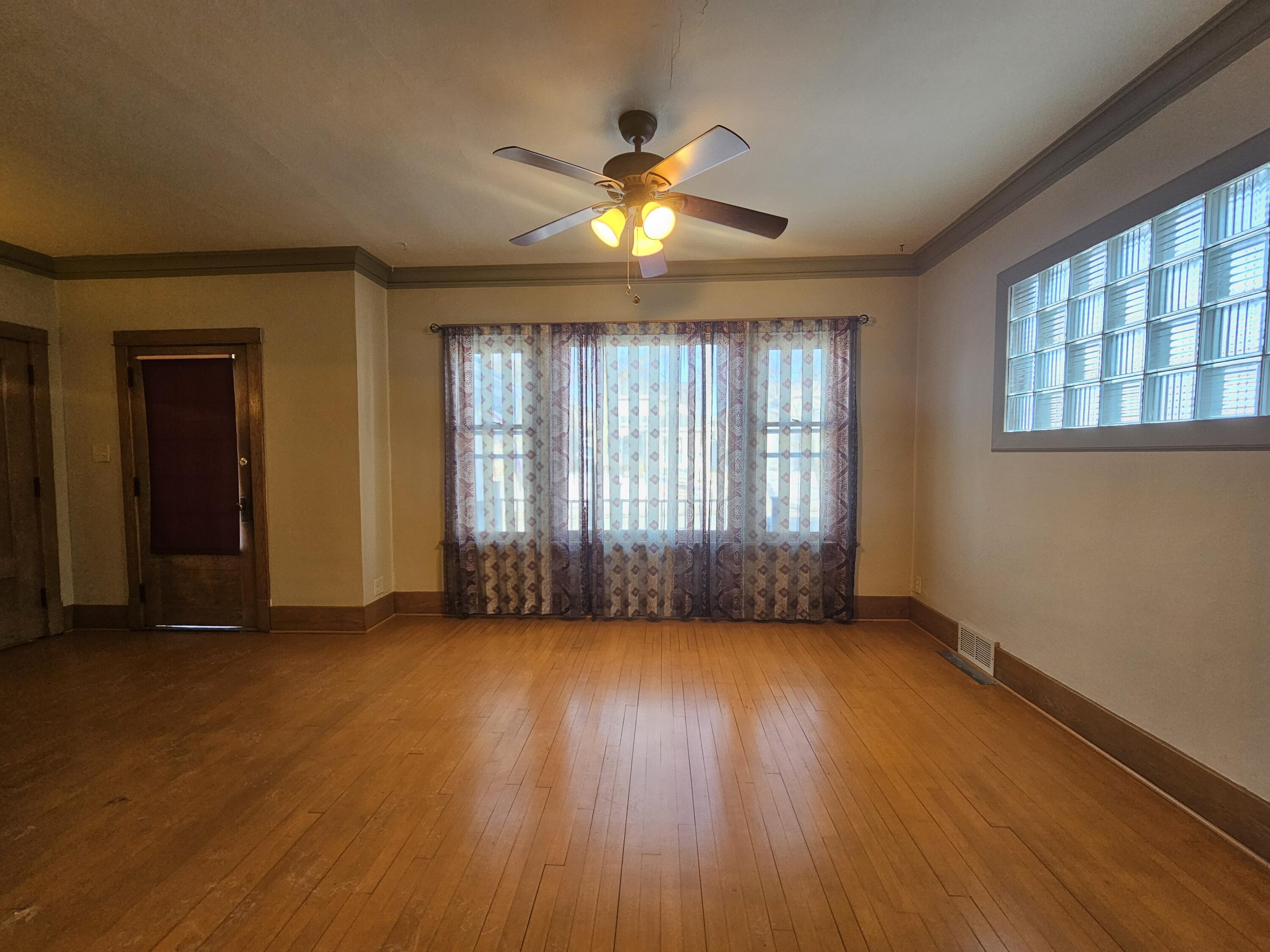 1835 North 55th Street Milwaukee, WI 53208 - Photo 4 of 23 Living Room Lower