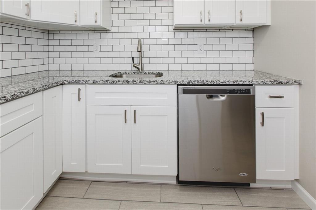 299 Ewings Mill Road Coraopolis, PA 15108 - Photo 3 of 22 Gallery Image 3