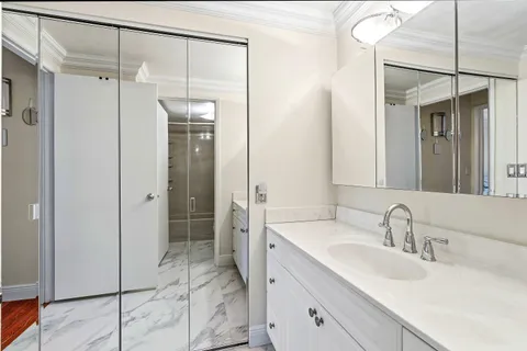 $249,900 | 117 Yacht Club Way, Unit 206, Hypoluxo, FL 33462