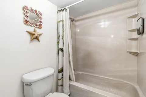 $249,900 | 117 Yacht Club Way, Unit 206, Hypoluxo, FL 33462