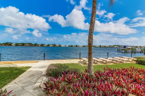 $249,900 | 117 Yacht Club Way, Unit 206, Hypoluxo, FL 33462