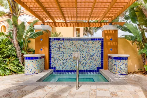 $249,900 | 117 Yacht Club Way, Unit 206, Hypoluxo, FL 33462