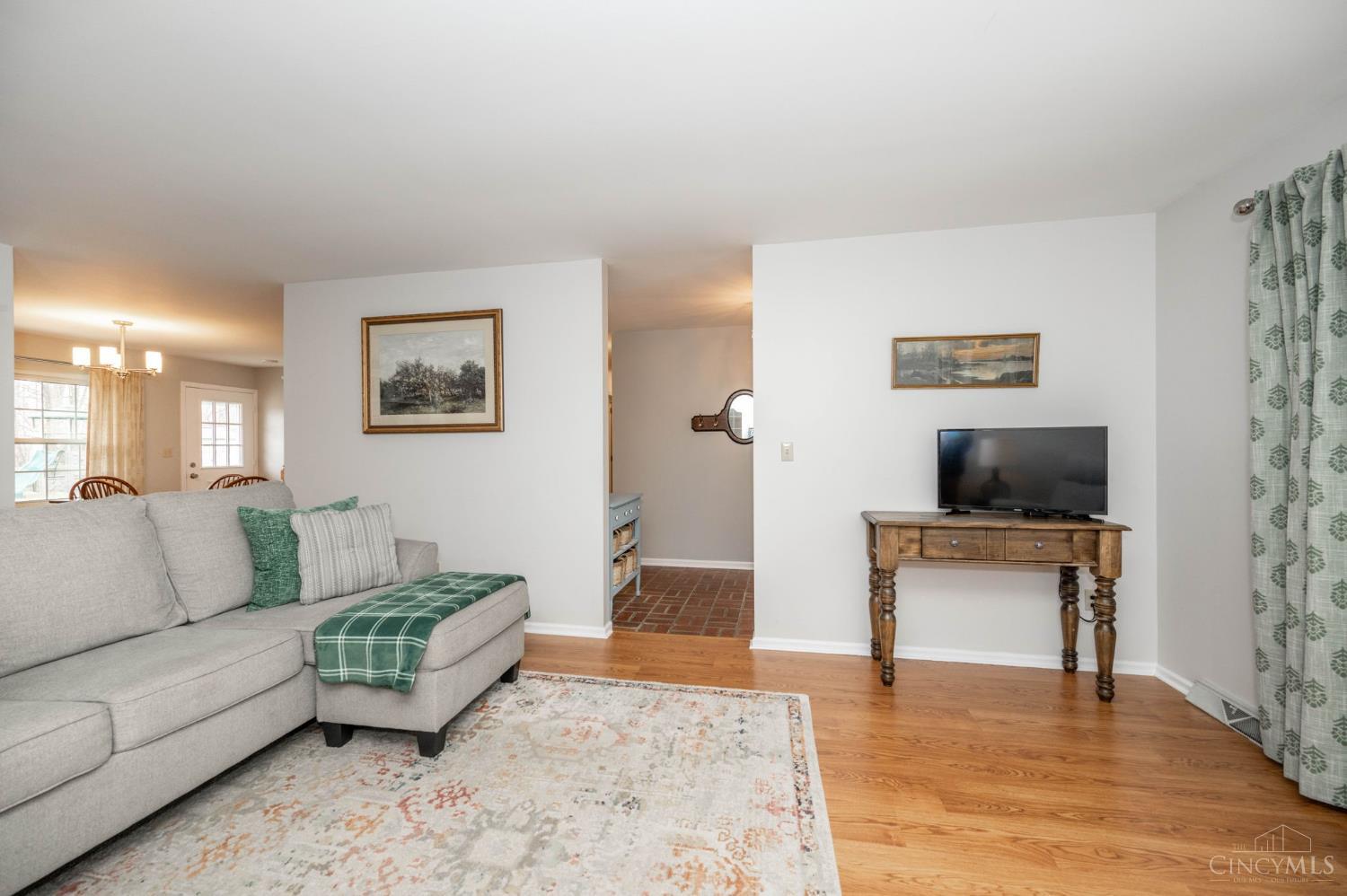 11624 Edgewood Road Harrison, OH 45030 - Photo 12 of 54 Living room
