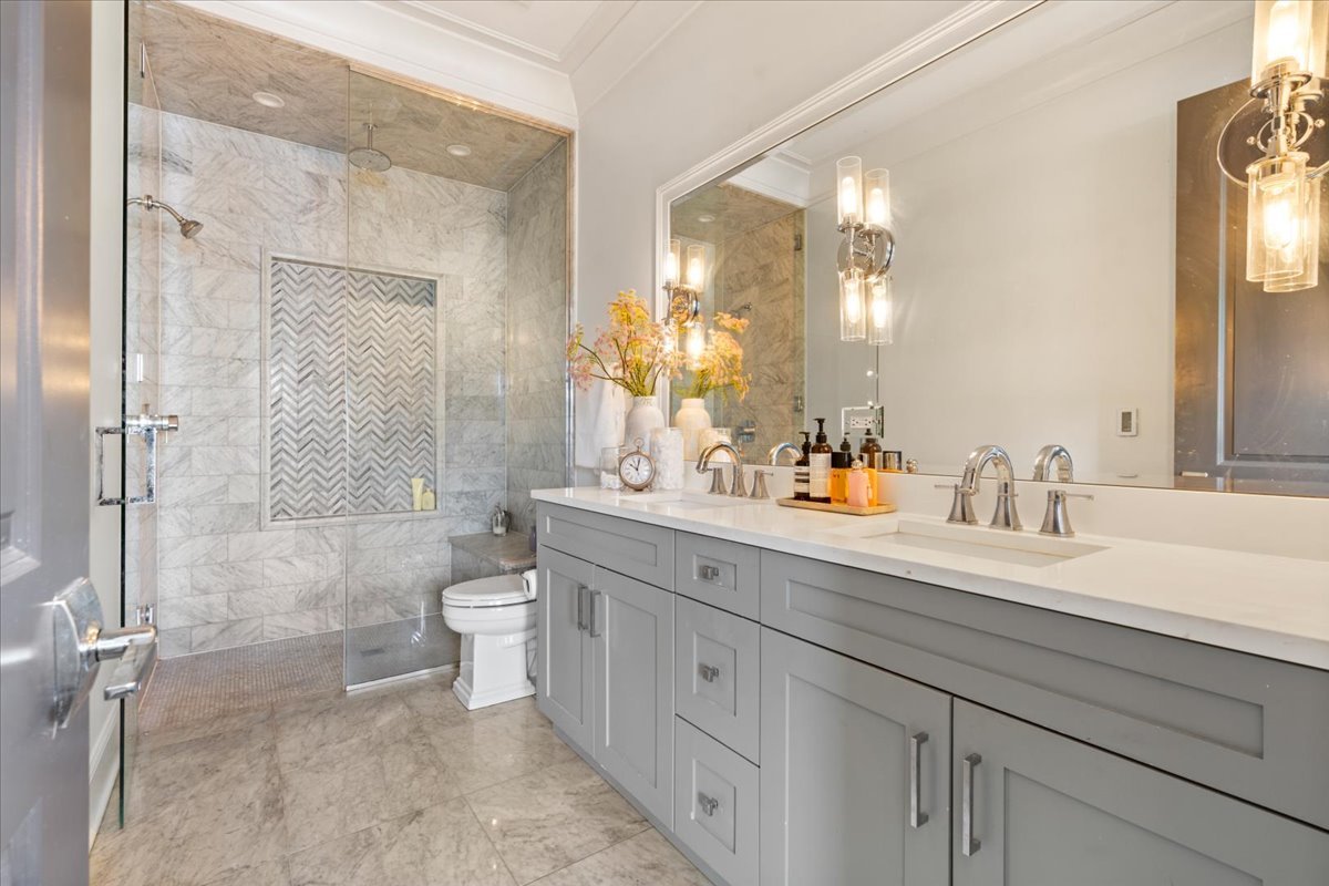 2455 North Racine Avenue, Unit 3 Chicago, IL 60614 - Photo 15 of 24