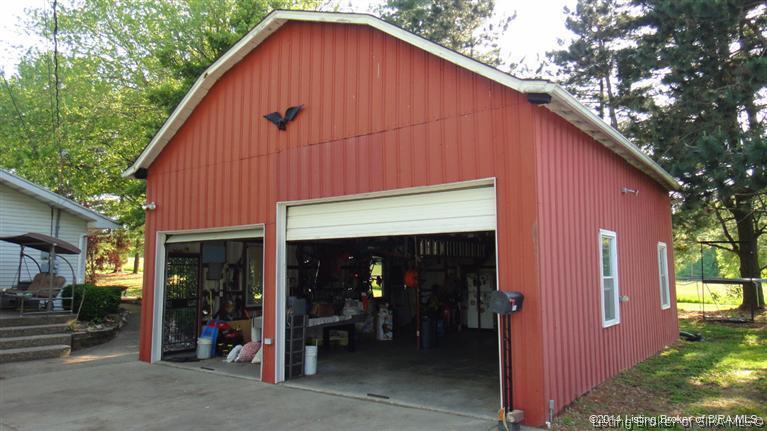 8179 Pekin Road Greenville, IN 47124 - Photo 3 of 20 Gallery Image 3
