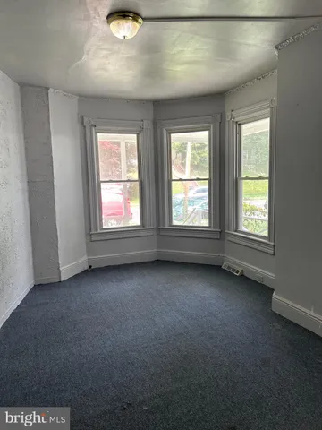 $1,700 | 933 Edgewood Avenue, Trenton, NJ 08618