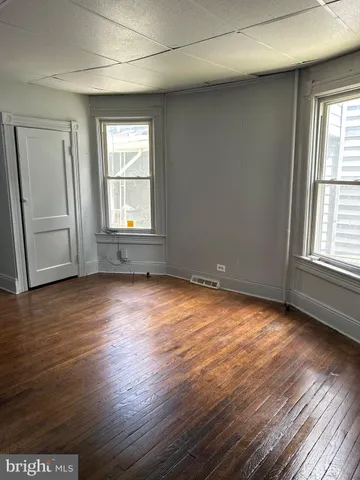 $1,700 | 933 Edgewood Avenue, Trenton, NJ 08618
