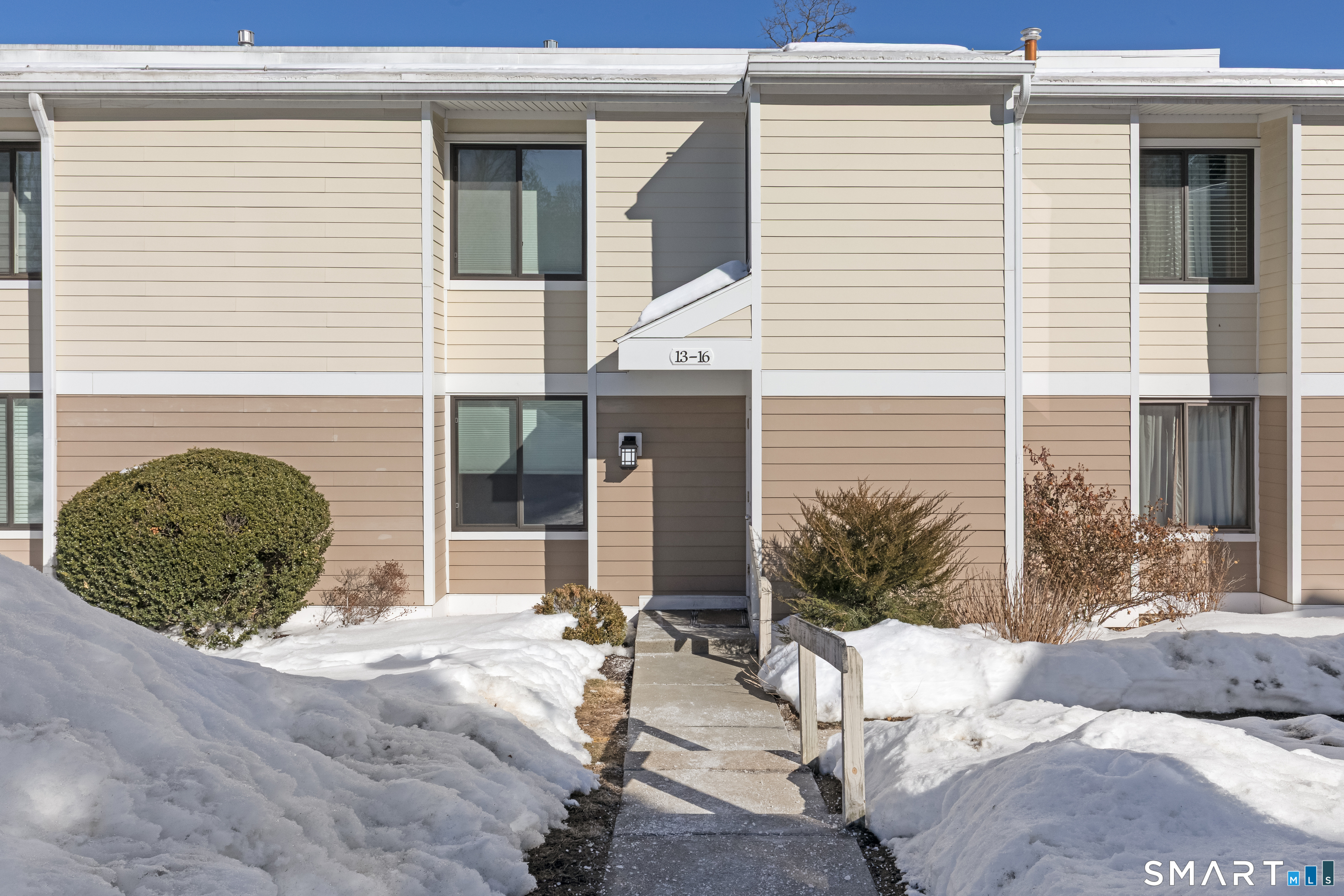 13 Quincy Close, Unit 13 Ridgefield, CT 06877 - Photo 3 of 28