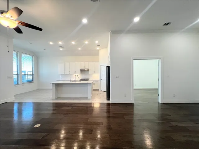 $2,350 | 6124 Teodoro Bend, Hutto, TX 78634