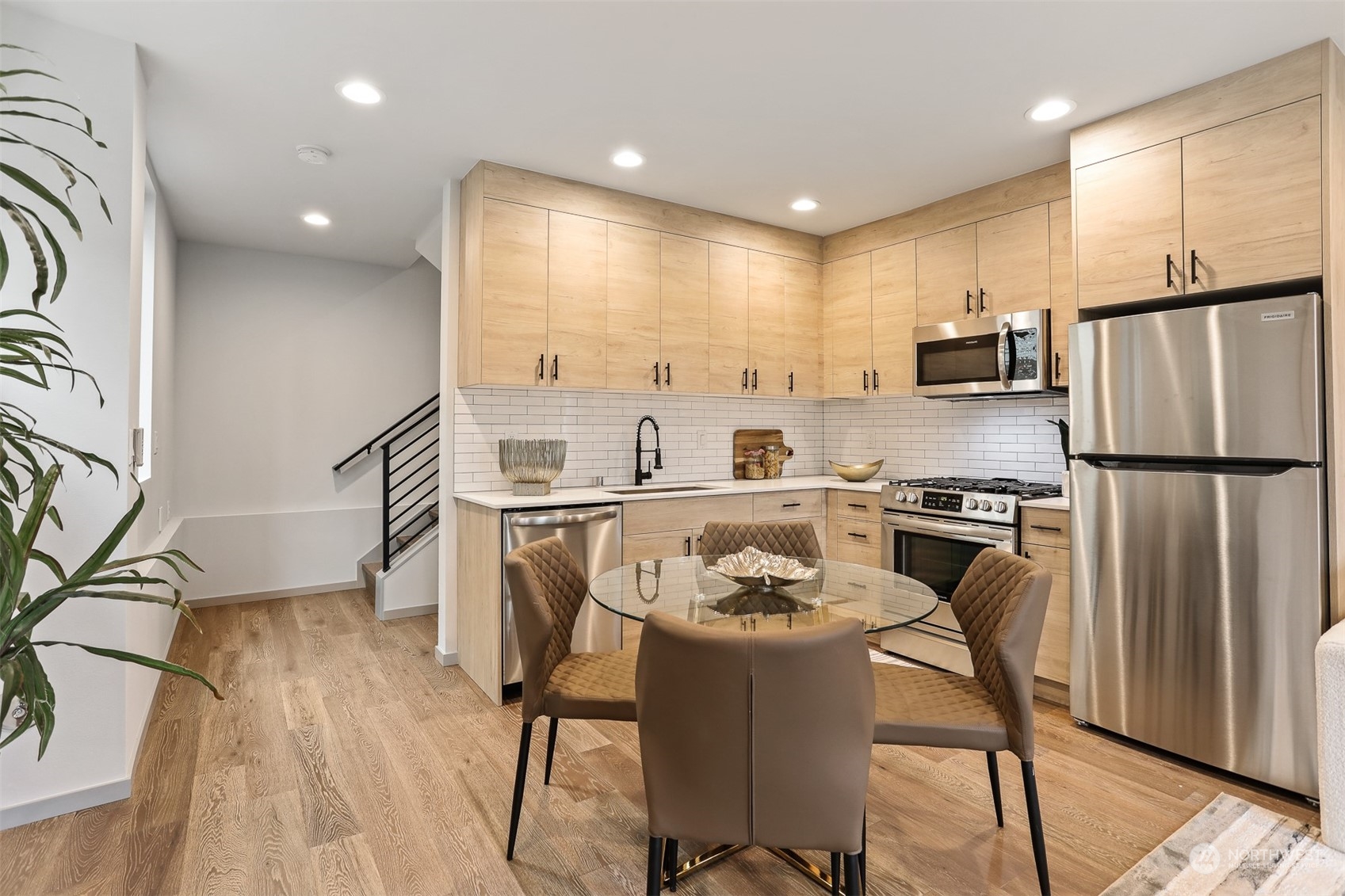 922 North 49th Street, Unit B Seattle, WA 98103 - Photo 12 of 33 Gallery Image 12